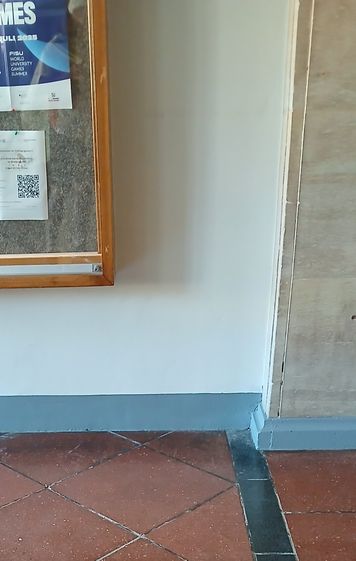 Leerer Platz vom Coubertin...