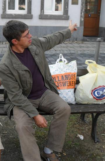 Dieß iss dä Wähg zun Zozialißmuhs!