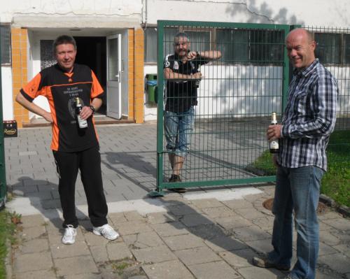 Flaschenkinder an der Flasche